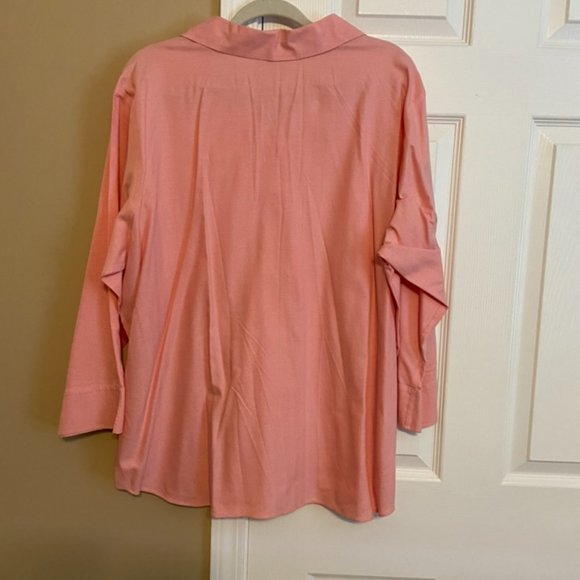 Liz Claiborne Woman - Pink Textured 3/4 Sleeve Button Down - Non-Iron - 18W - Picture 5 of 6